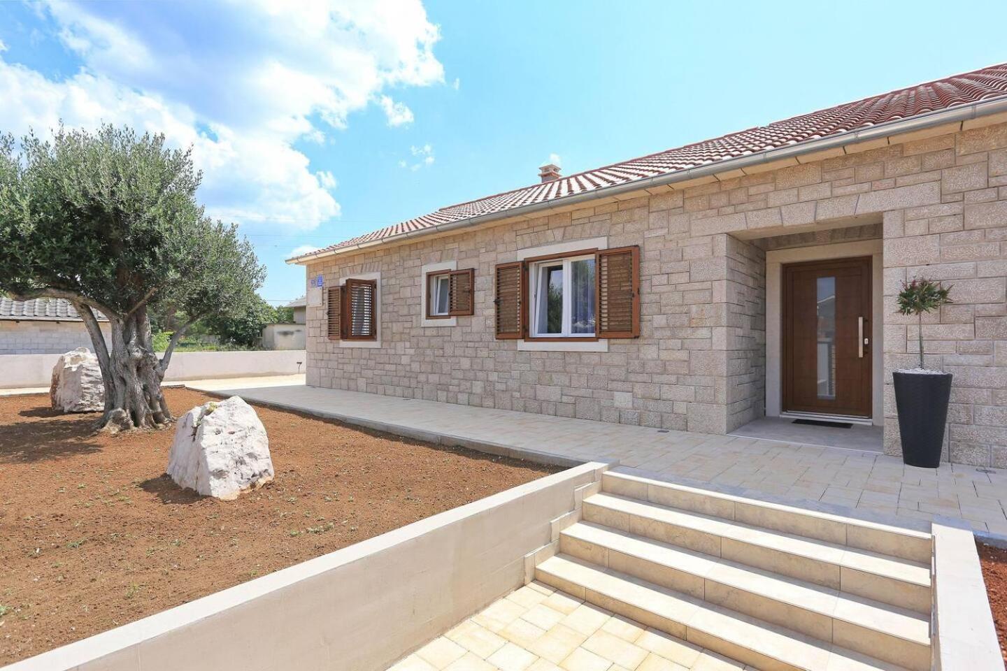 Villa Orkula *